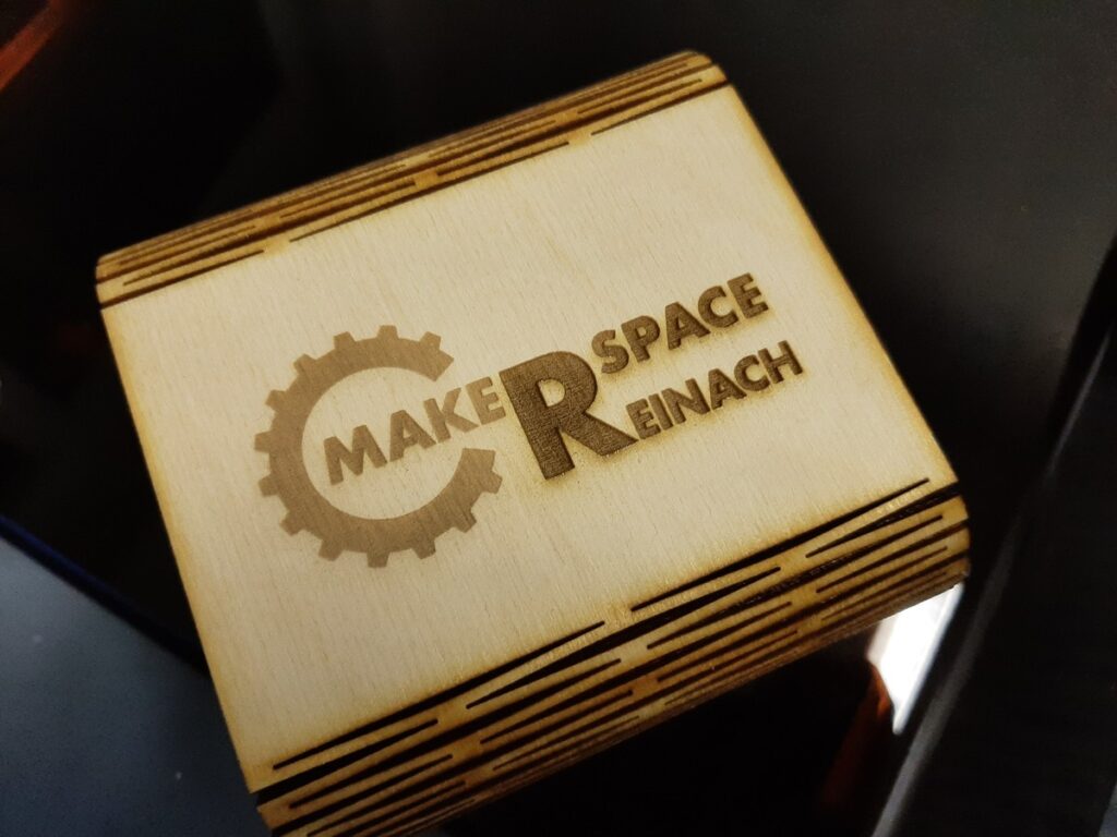 Unser Laser Cutter Makerspace Reinach BL